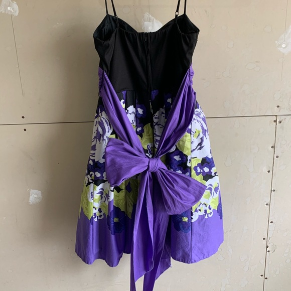 Dress - Picture 2 of 2